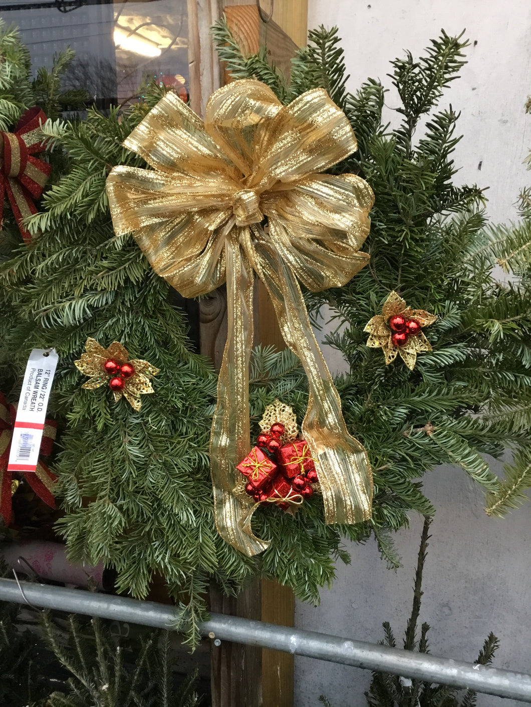12 Inch Wreath with Golden Bow